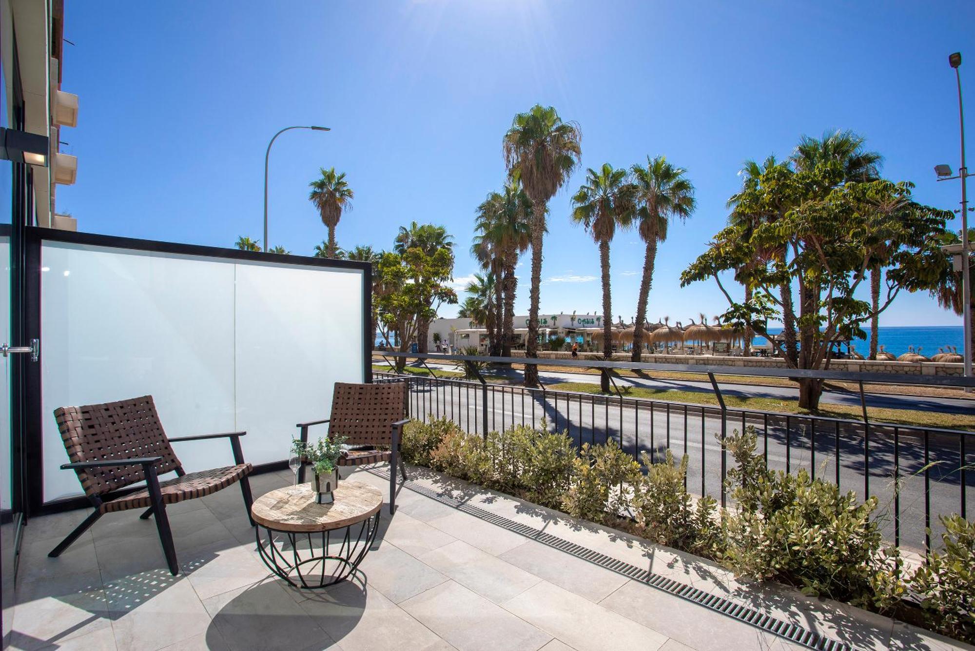Malagueta Beach Front Luxury Apartment By Rent Me Málaga Exterior foto